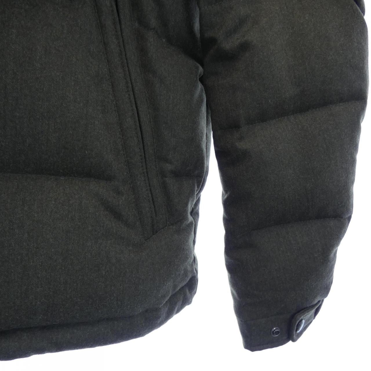 モンクレール MONCLER ダウンジャケット