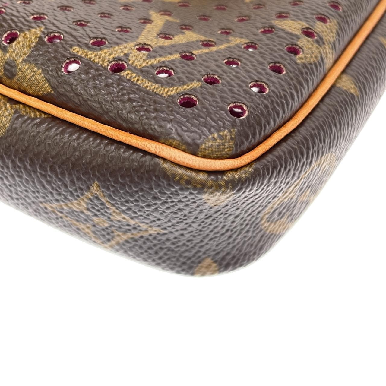 ルイヴィトン モノグラム ペルフォ ポシェット アクセソワール M95183 アクセサリーポーチ