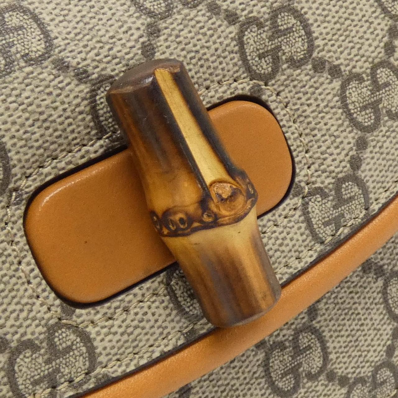 GUCCI BAMBOO 1947 681137 UIQEN腰包