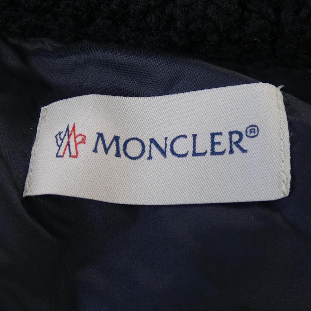 【新品】モンクレール MONCLER K20939B00005 ダウンジャケット