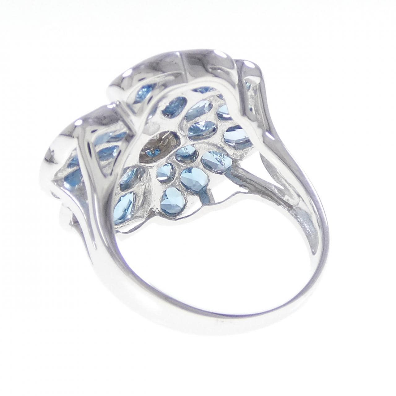 K18WG フラワー ブルートパーズ リング