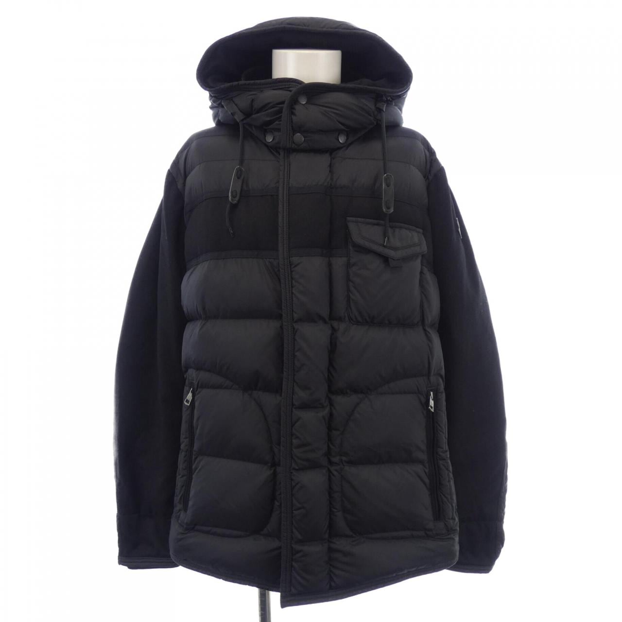 モンクレール MONCLER ダウンジャケット