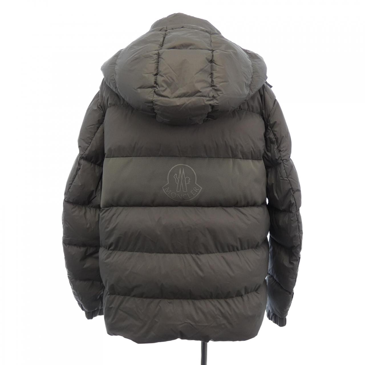 モンクレール MONCLER ダウンジャケット