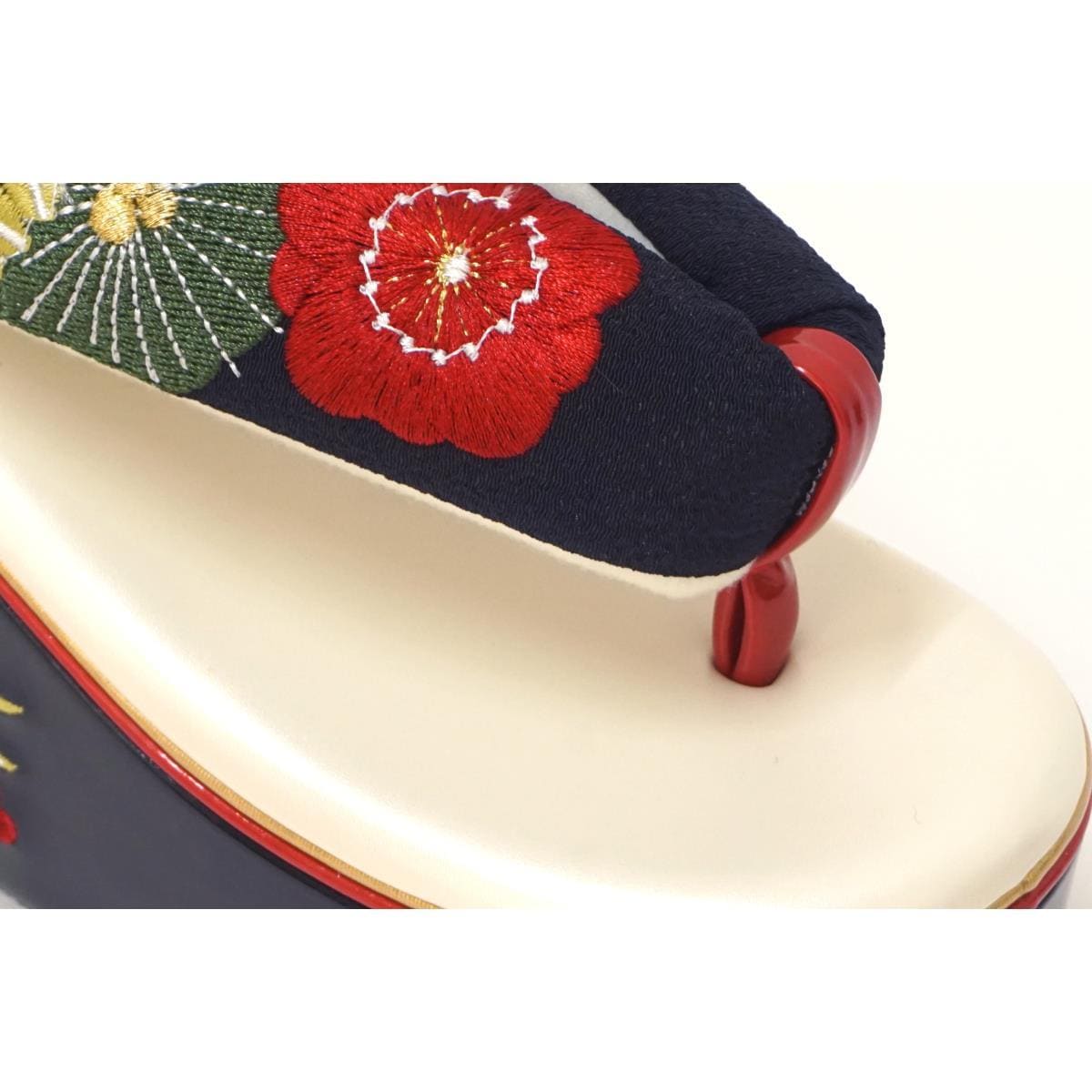 【新品】女草履　松竹梅　Ｆサイズ