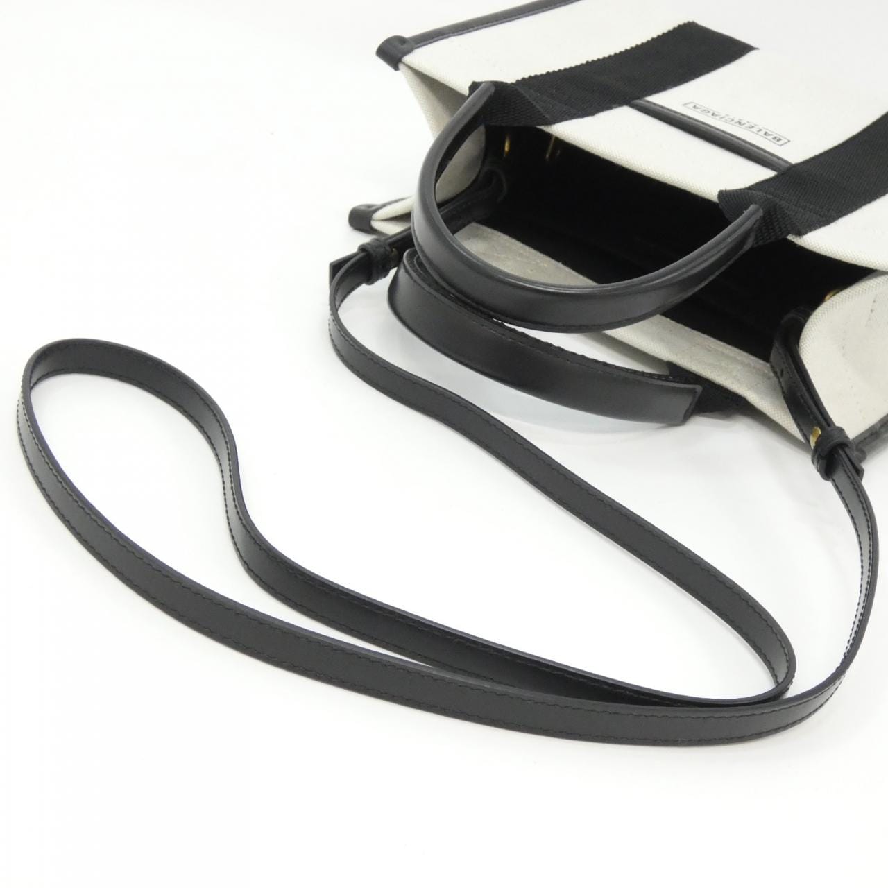 バレンシアガ ハードウェア 693662 2HHAM バッグ