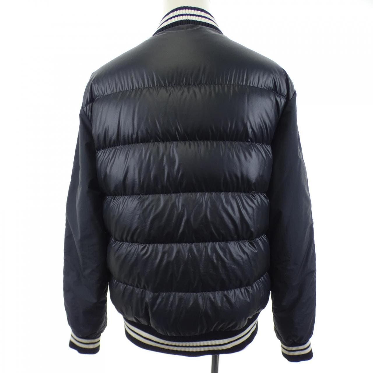 モンクレール MONCLER TORILIS ダウンジャケット
