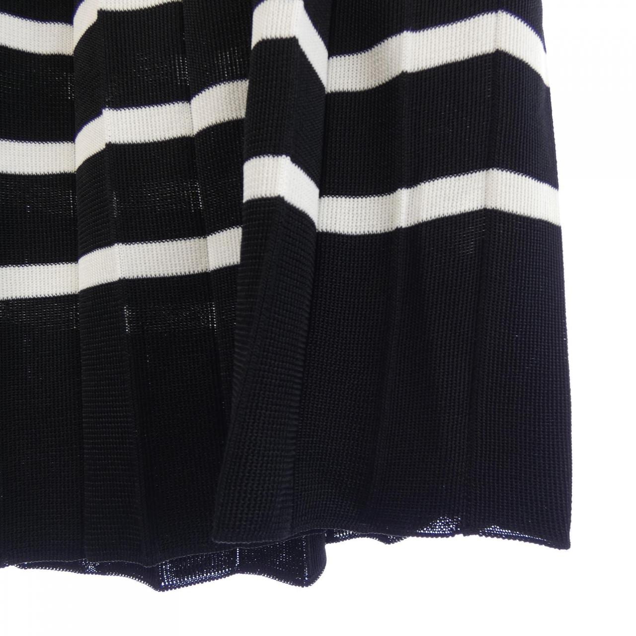 クリスチャンディオール CHRISTIAN DIOR 1C24302AM501 スカート