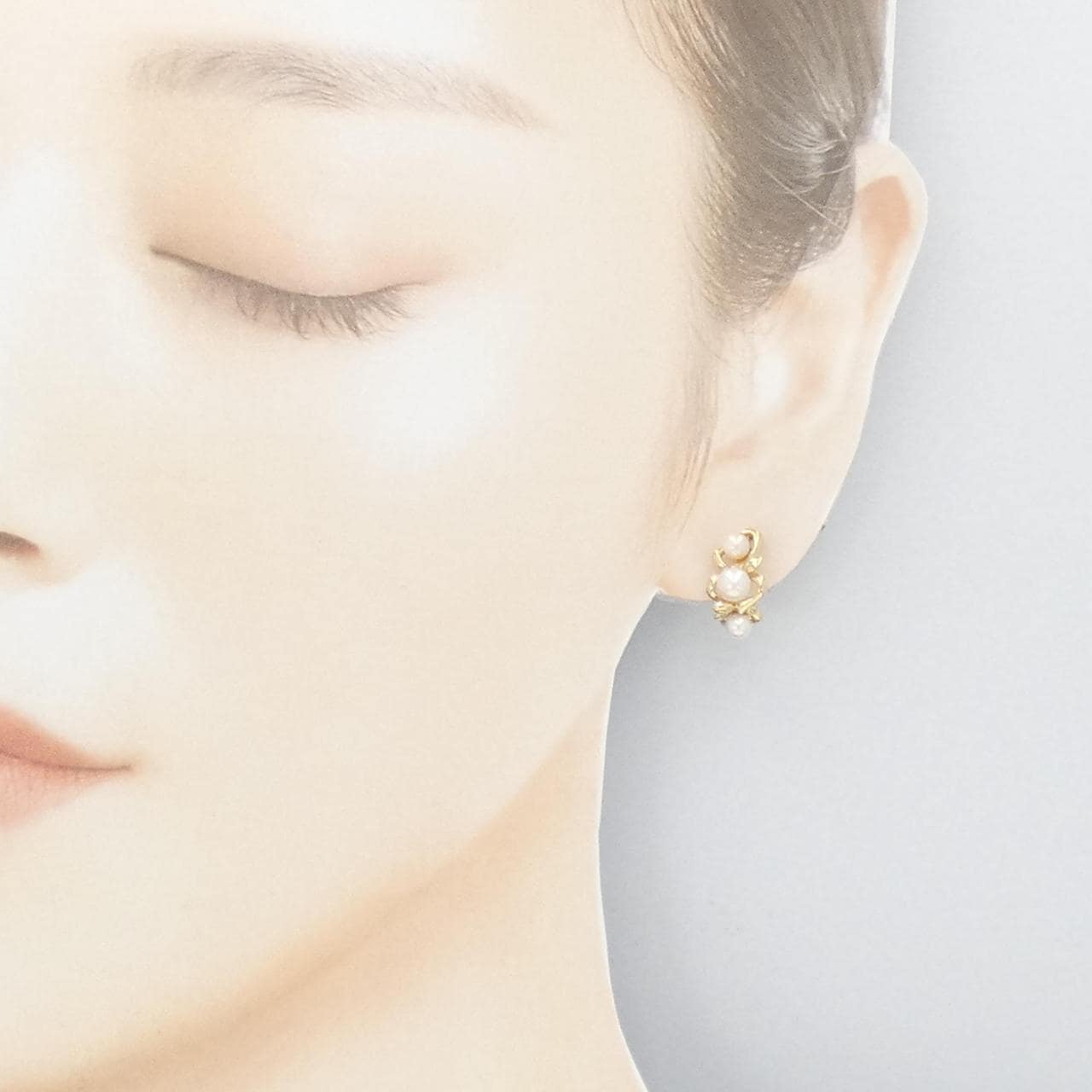 Tasaki Akoya pearl earrings