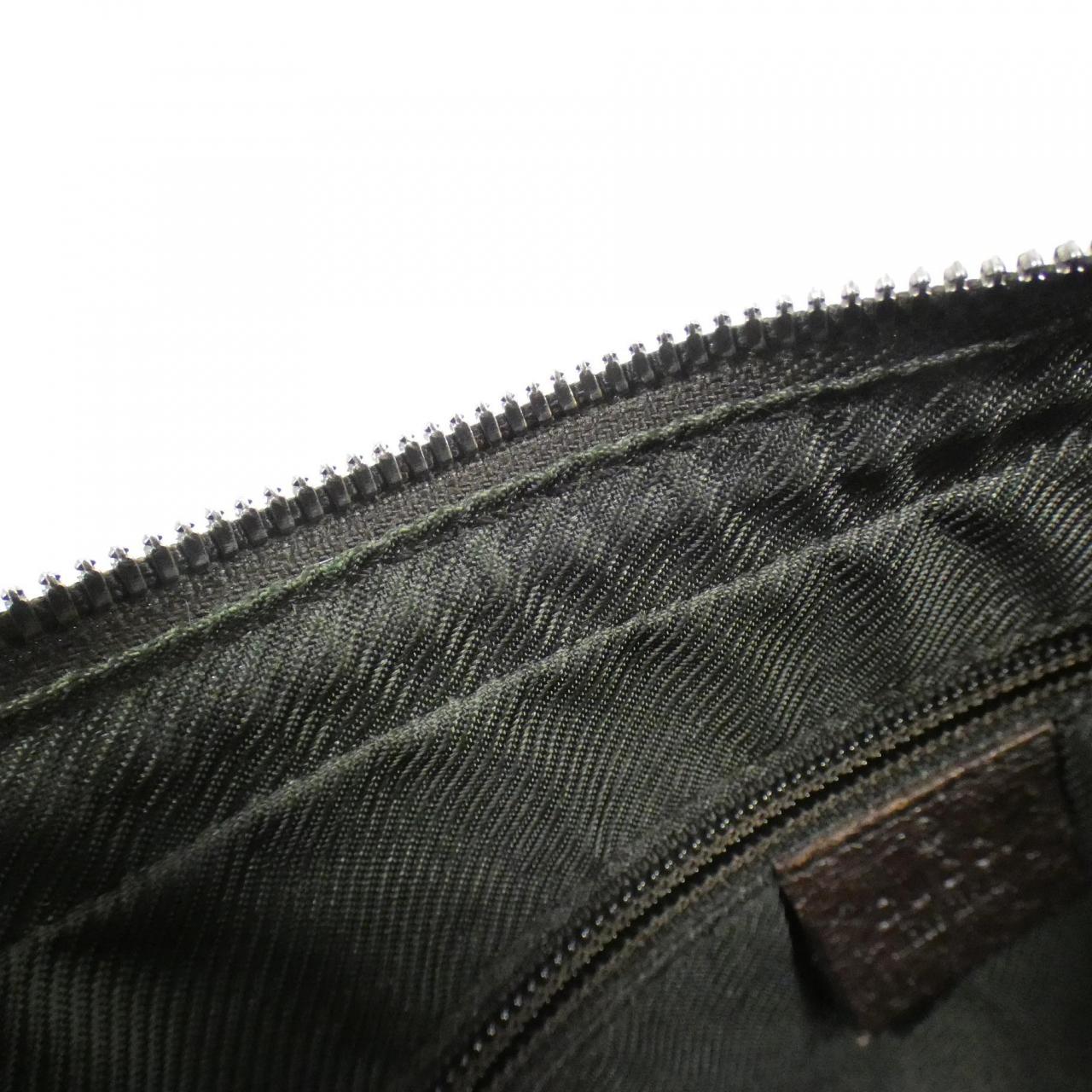 Gucci 122790 FTASR单肩包
