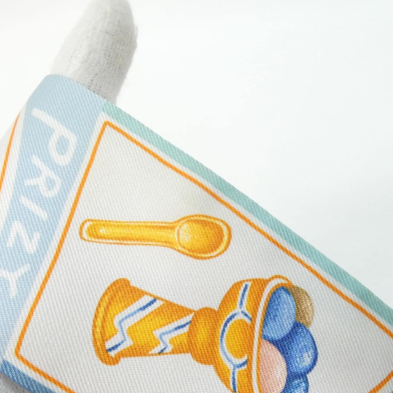 エルメス FUNNY ICE CREAM ツイリー 064109S スカーフ