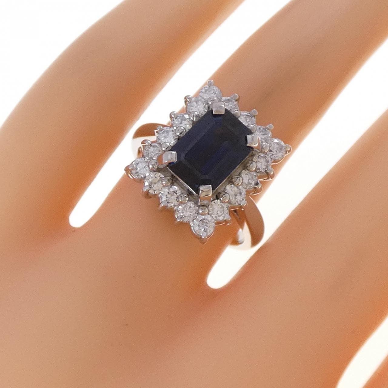 PT900 サファイヤ リング 2.703CT