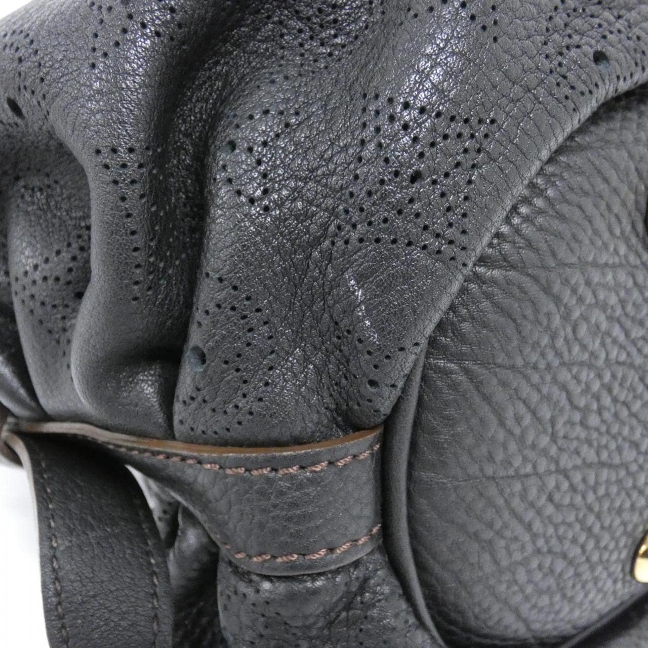 ルイヴィトン マヒナ XS M95660 ショルダーバッグ