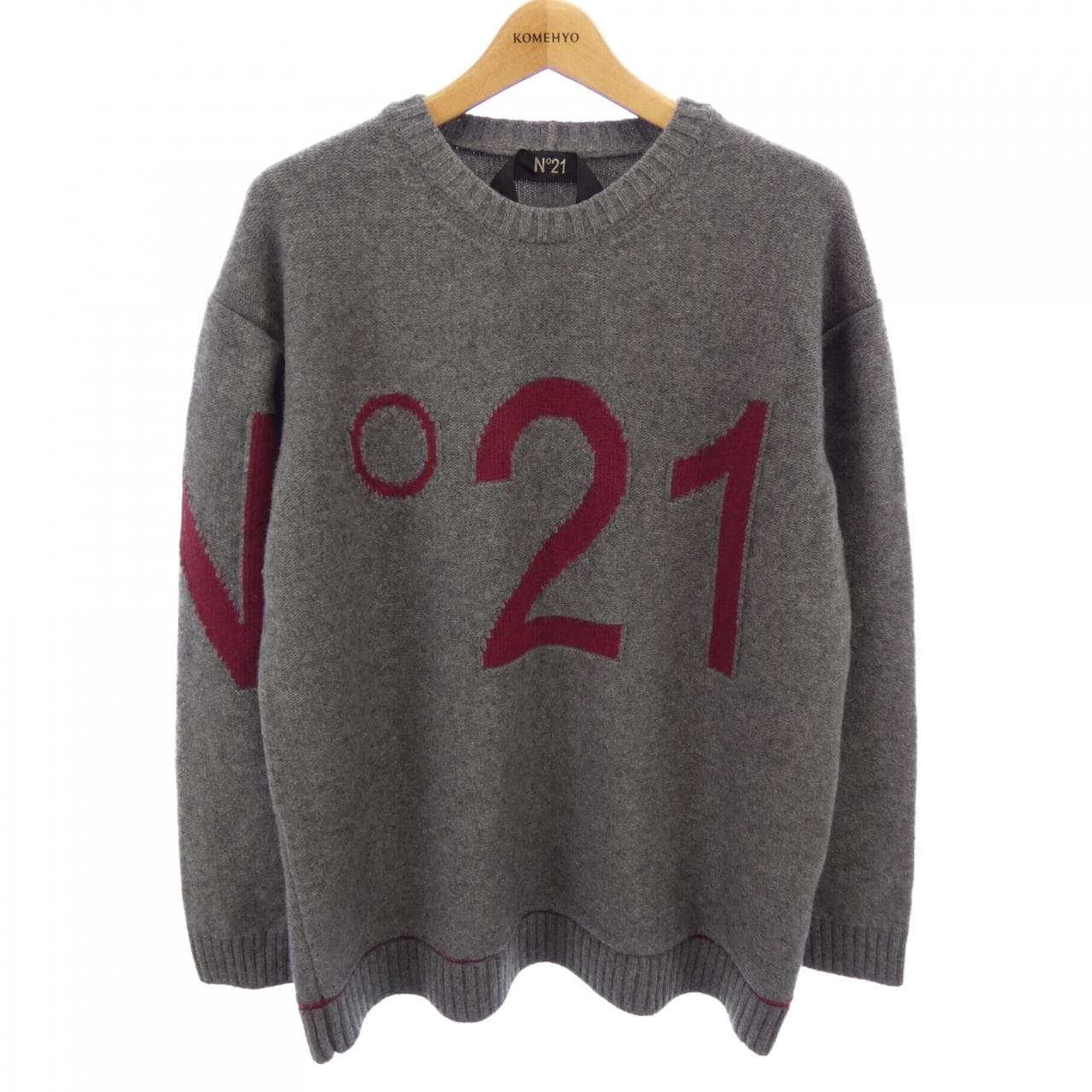ヌメロヴェントゥーノ N°21 ニット