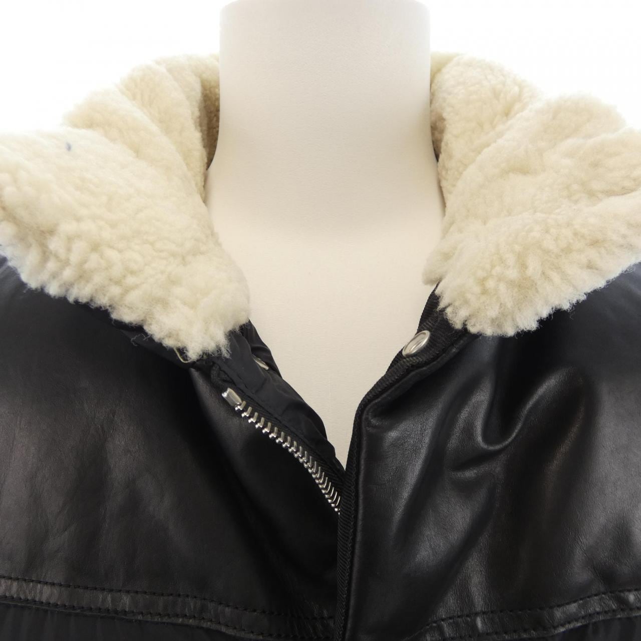 モンクレール MONCLER AVORD ダウンベスト