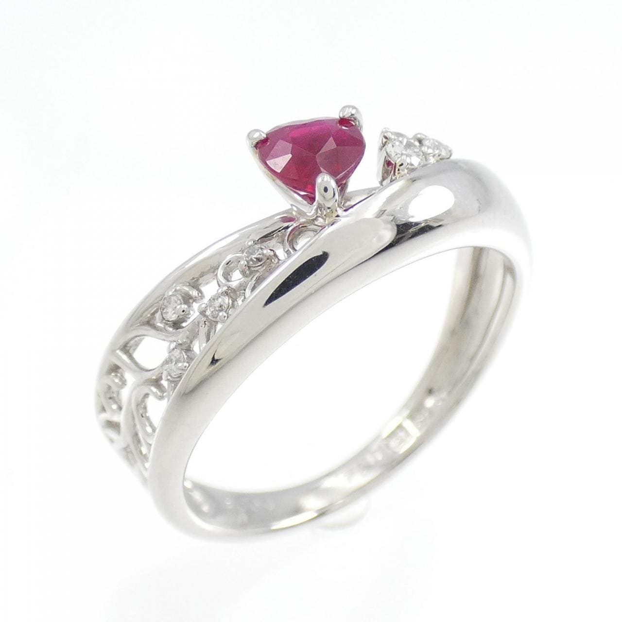 PT Heart Ruby Ring 0.34CT