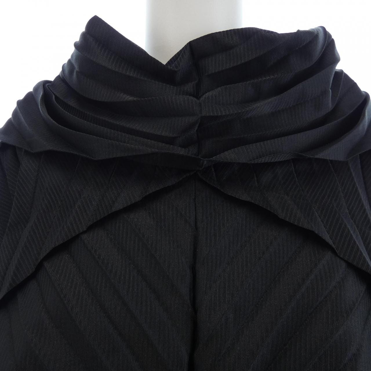 イッセイミヤケ ISSEY MIYAKE IM84F0635 カーディガン
