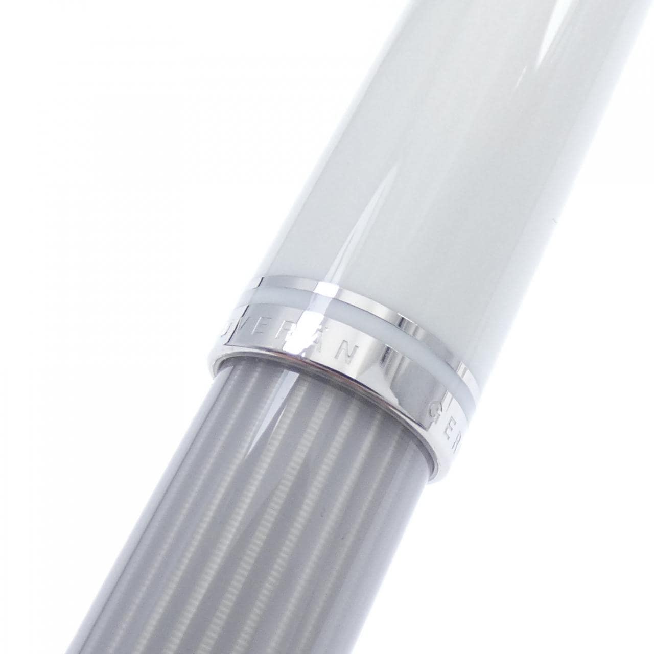 ペリカン スーベレーンM405シルバーホワイト 万年筆