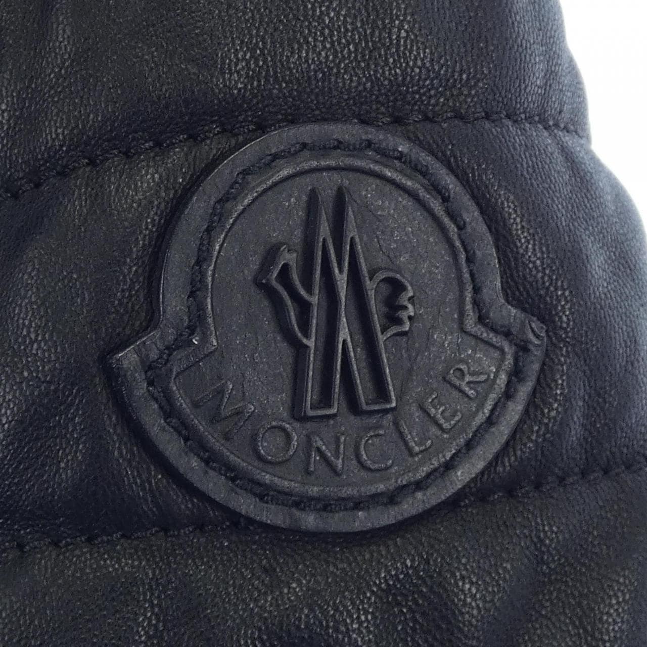 モンクレール MONCLER ダウンジャケット