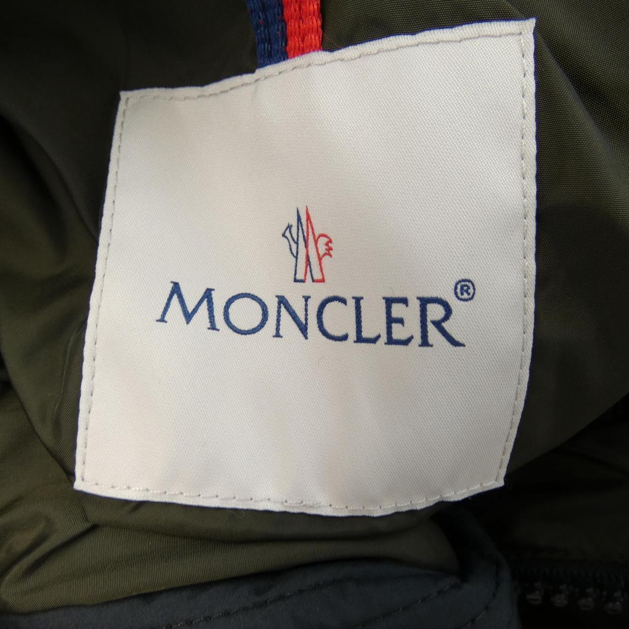 モンクレール MONCLER ダウンジャケット