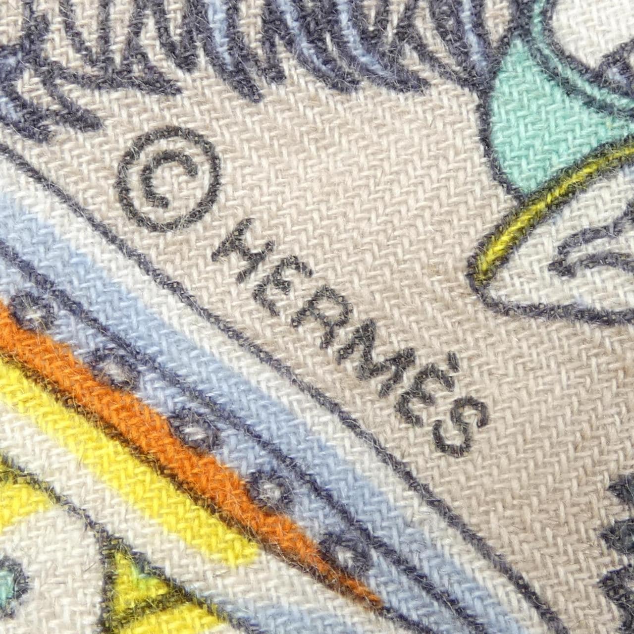 エルメス HERMES BAL DE SOIE H363987S トライアングルジェアン ショール