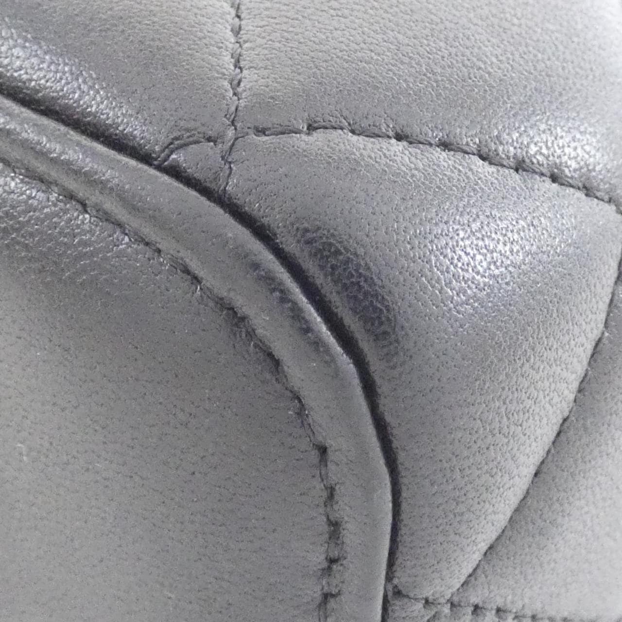 CHANEL AP2199 bag