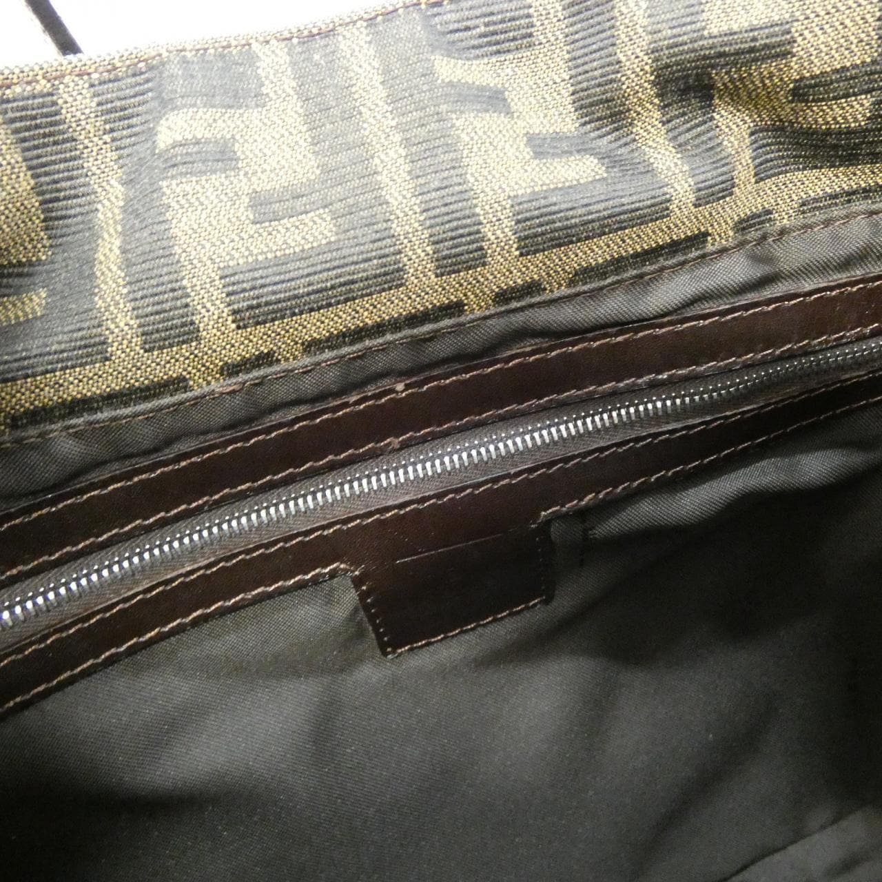 【ヴィンテージ】フェンディ 26726 ショルダーバッグ