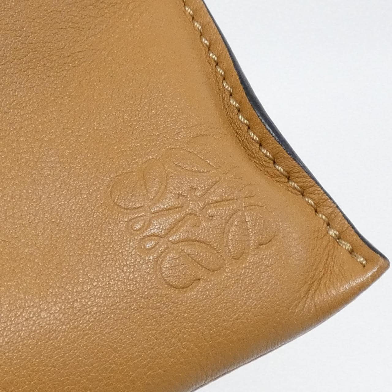 ロエベ フラメンコ ポケット A411F10X01 ショルダーバッグ