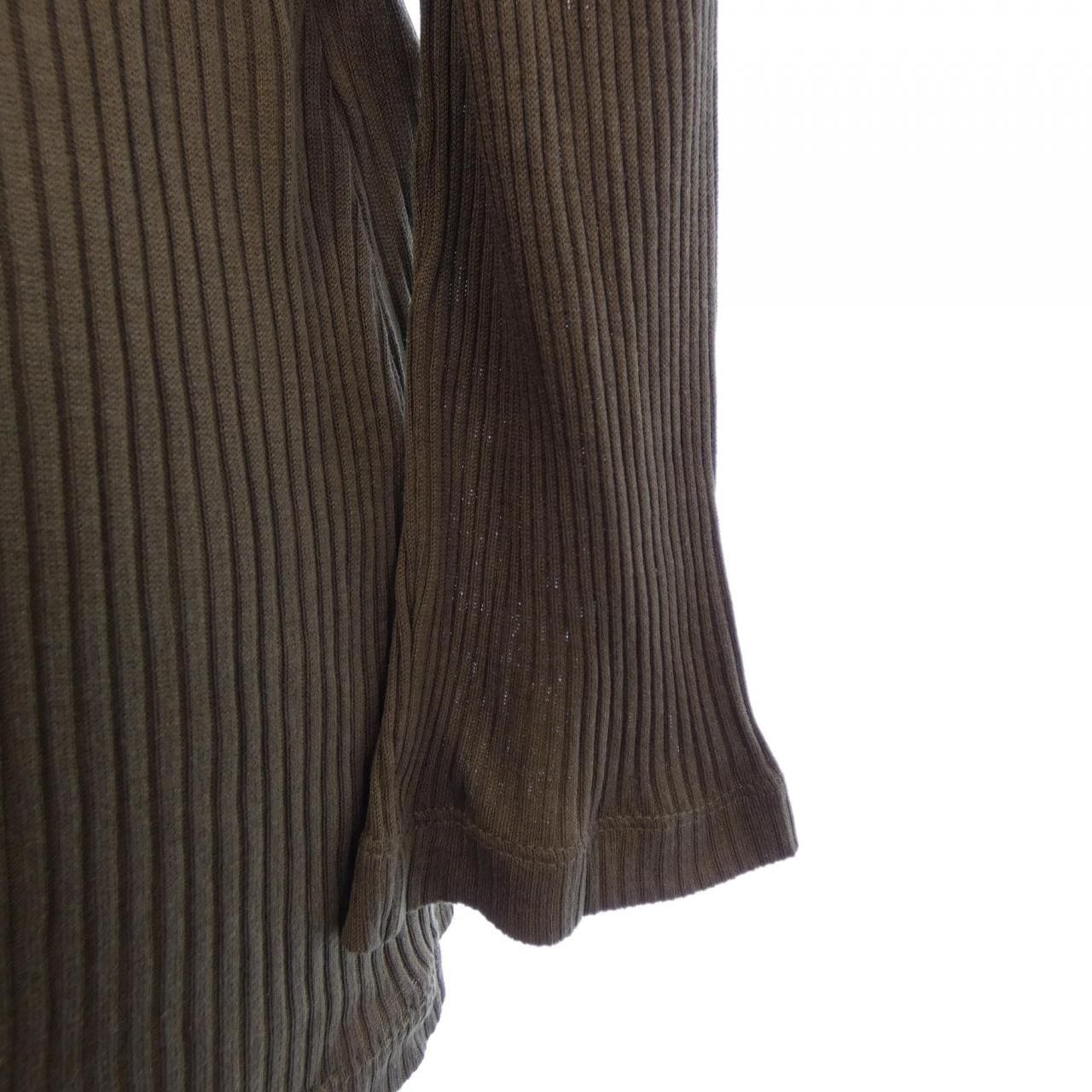 フェラガモ FERRAGAMO トップス