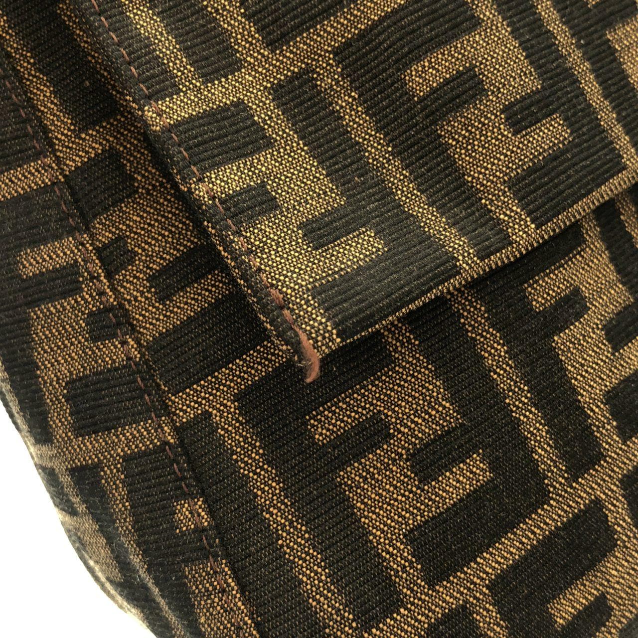 【ヴィンテージ】フェンディ マンマ バゲット 26325 ショルダーバッグ