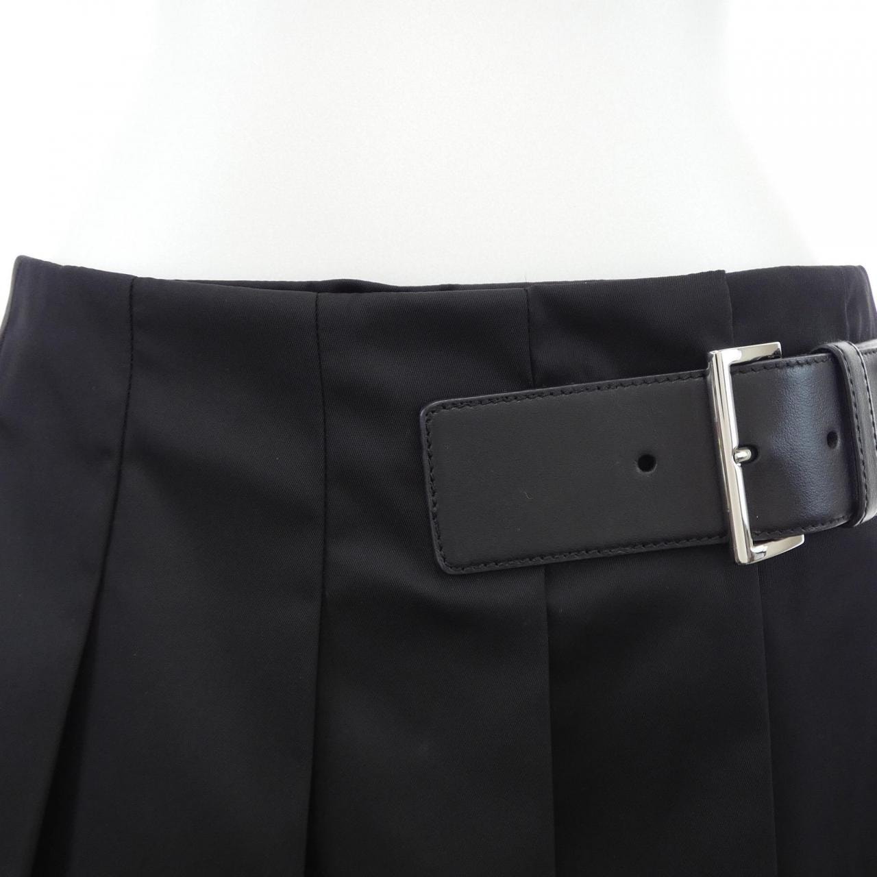 プラダ PRADA RE-NYLON プリーツ ミニスカート トライアングルロゴ 21H922 S222 1WQ8 スカート