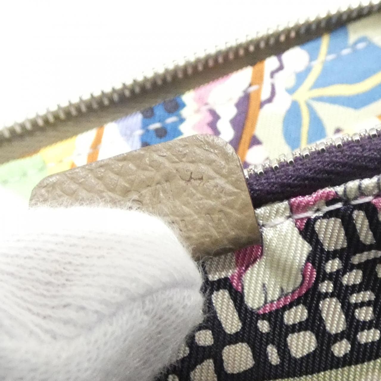 エルメス EN LIBERTE シルク イン コンパクト 084266CK 財布