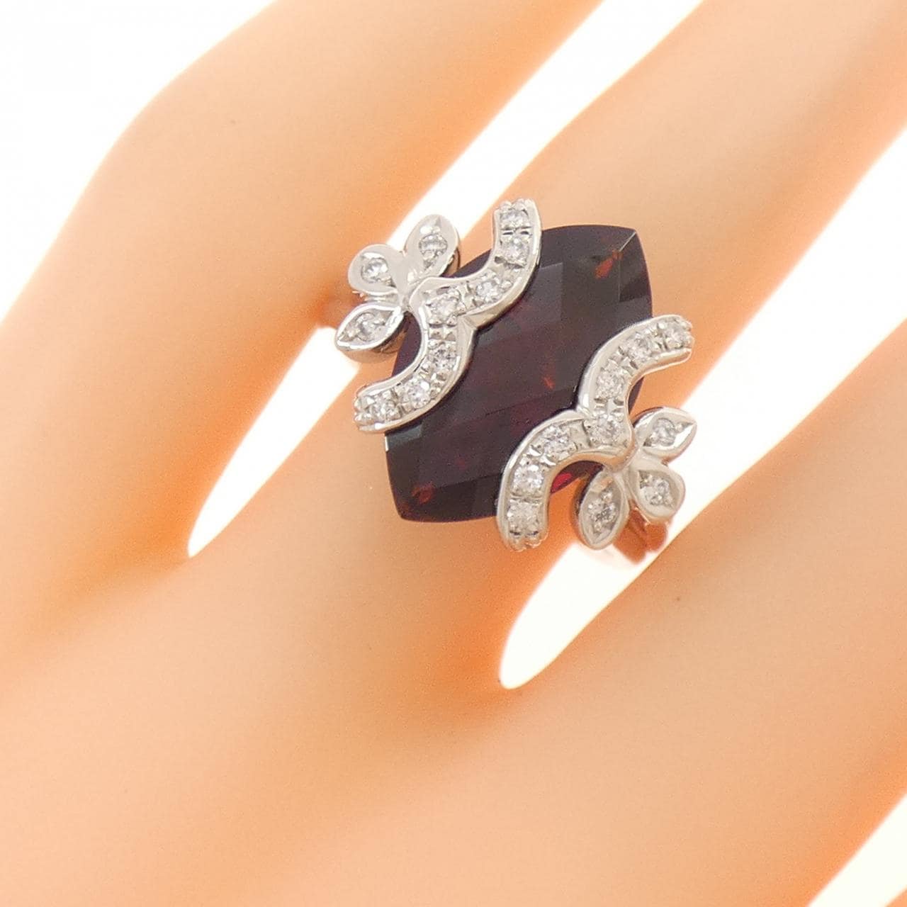 PT900 ガーネット リング 7.142CT