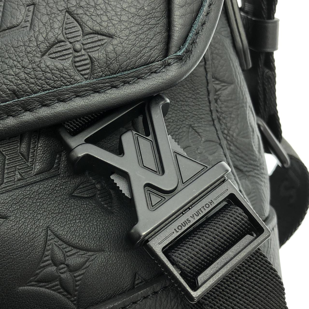 ルイヴィトン モノグラム シャドウ メッセンジャー ヴォワヤージュ PM M25121 ショルダーバッグ