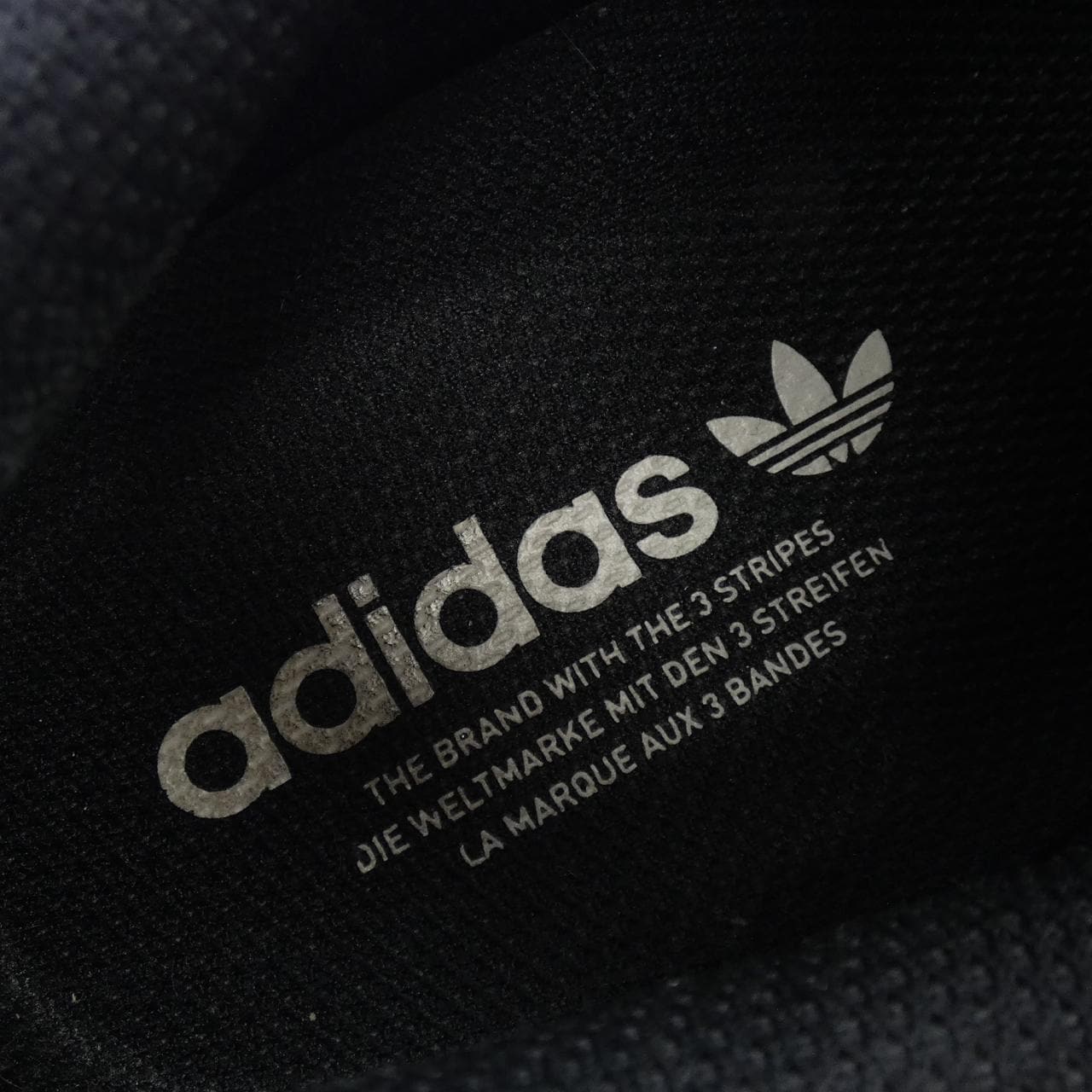 アディダス ADIDAS スニーカー