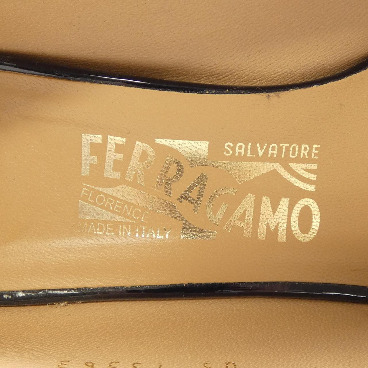 サルヴァトーレフェラガモ SALVATORE FERRAGAMO パンプス
