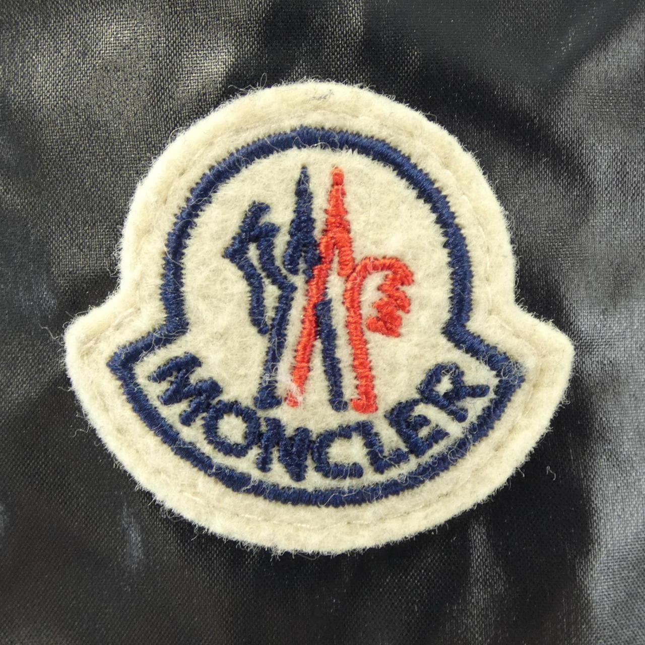 モンクレール MONCLER ダウンジャケット