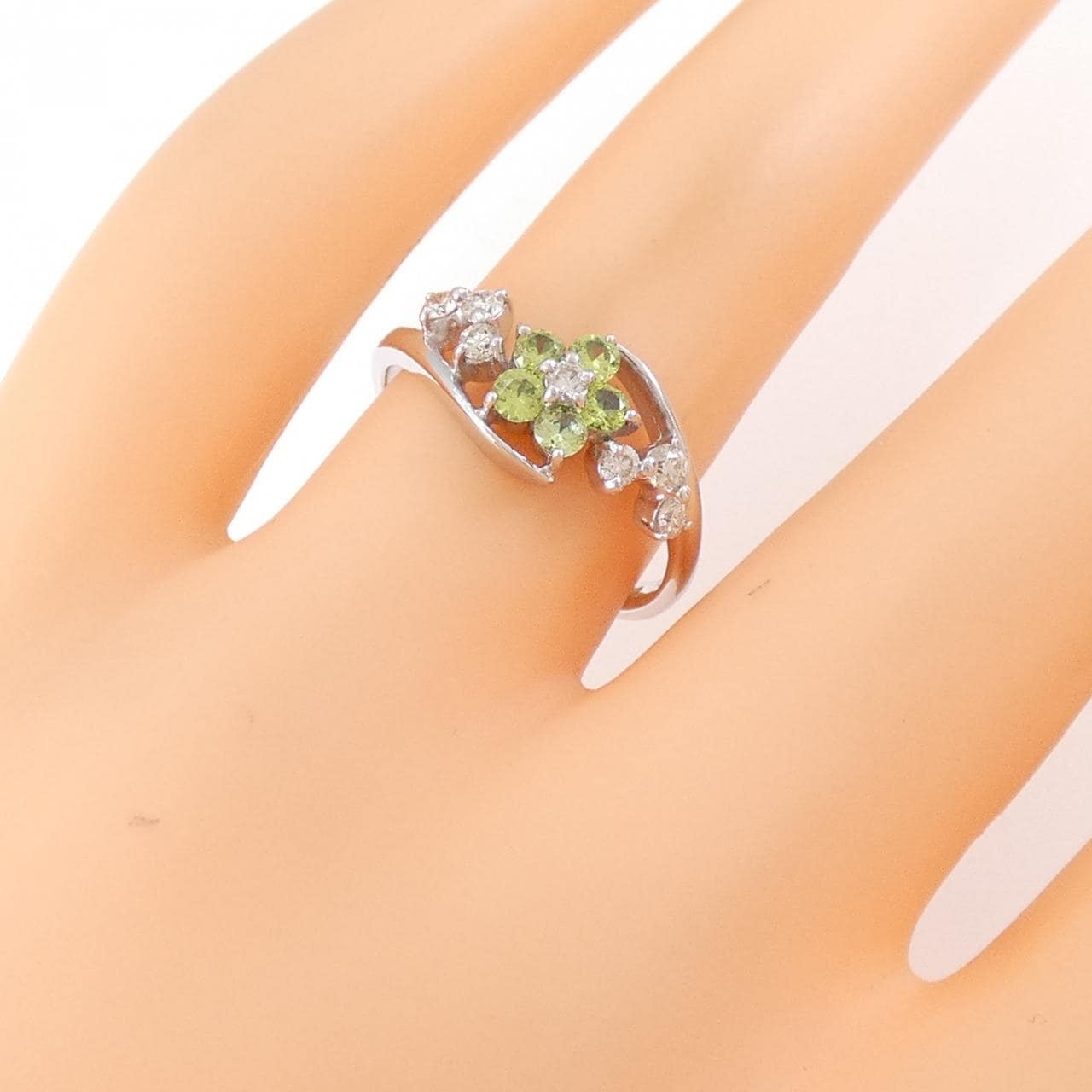 K18WG フラワー デマントイドガーネット リング 0.32CT