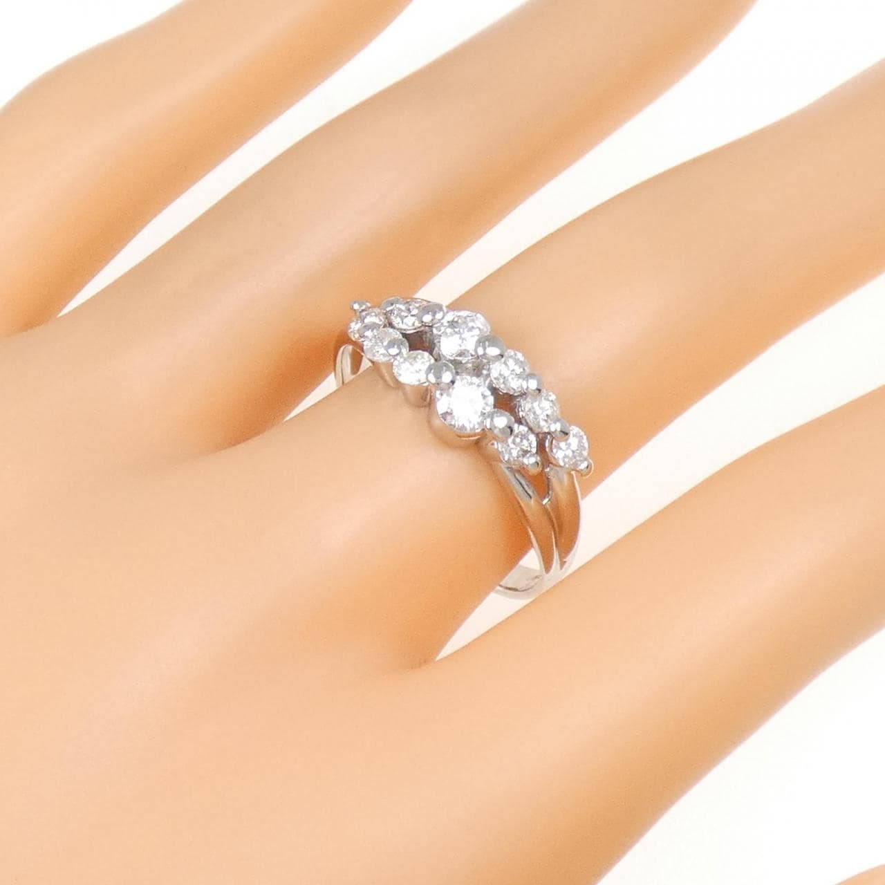 pt Diamond ring