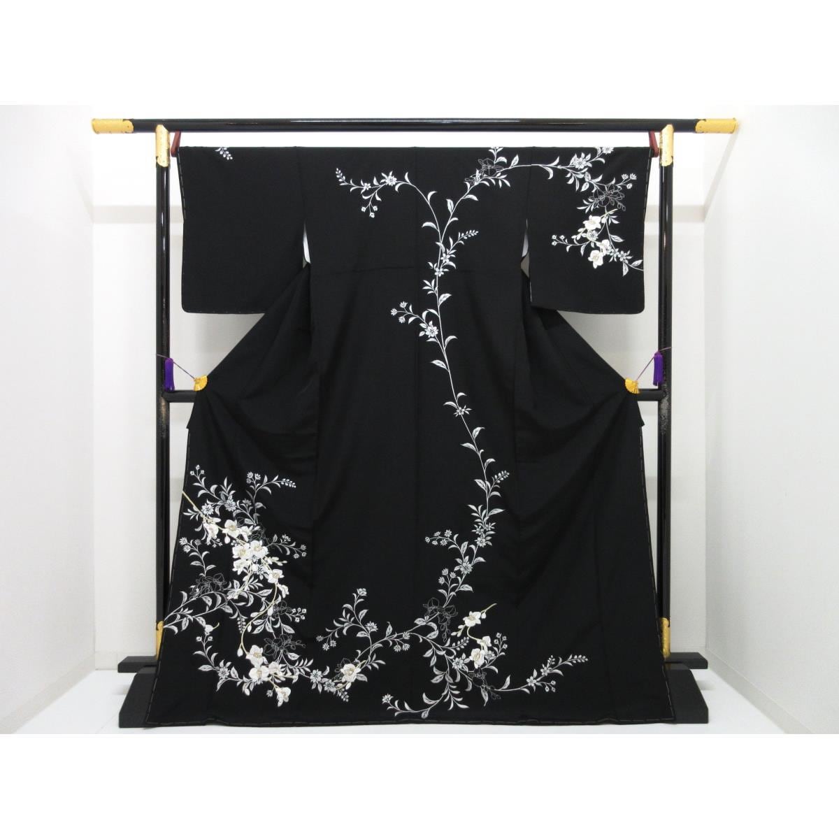 【未使用品】訪問着 銀彩加工刺繍入り