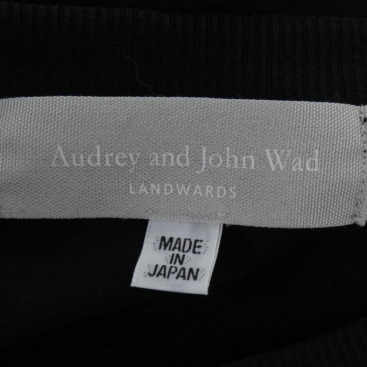 オードリーアンドジョンワッド AUDREY and JOHN WAD トップス