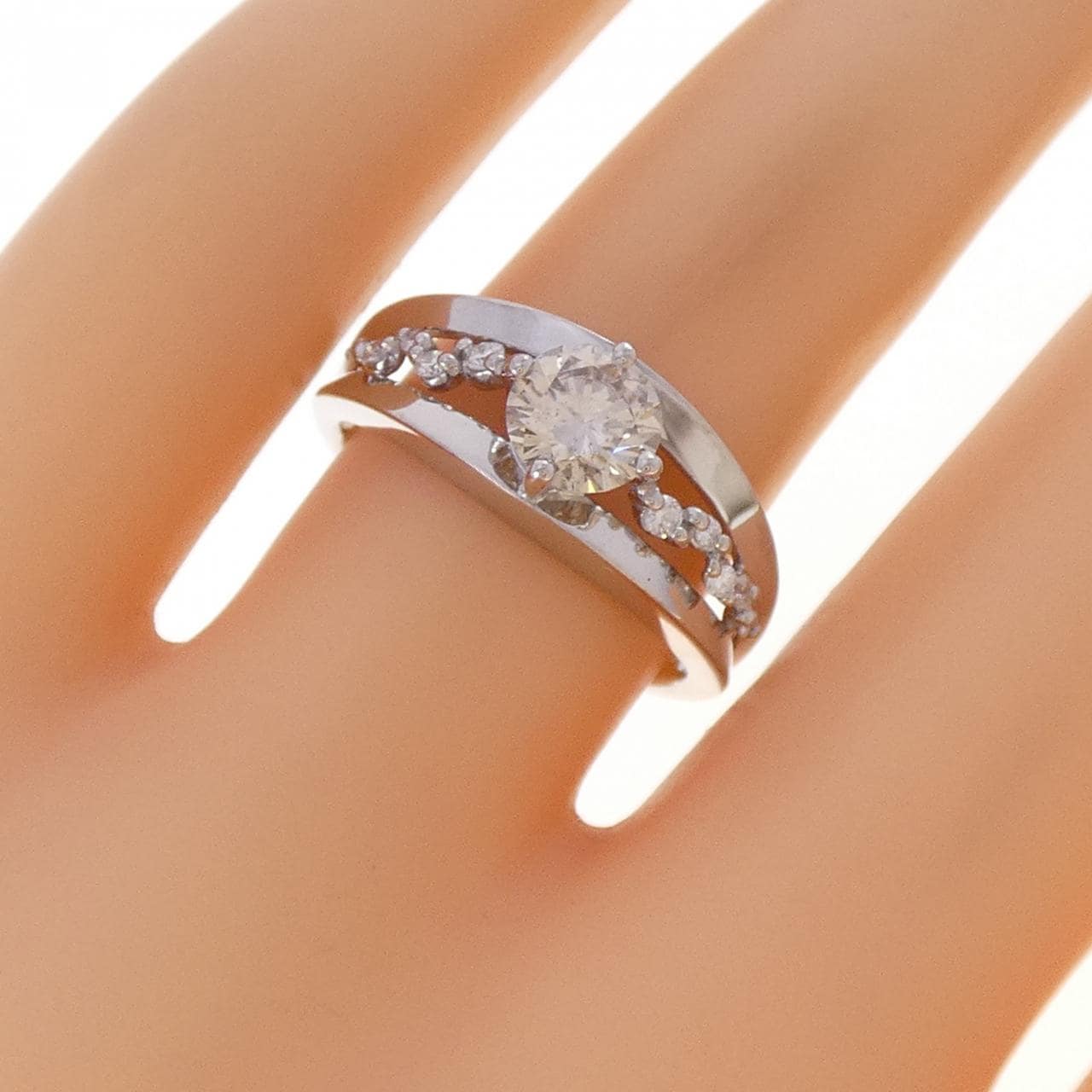 K18WG ダイヤモンド リング 0.64CT