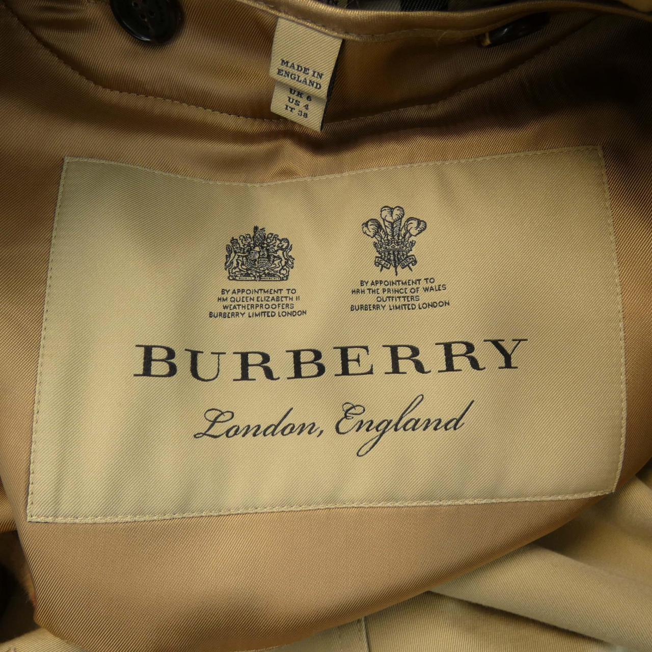 BURBERRY巴寶莉風衣