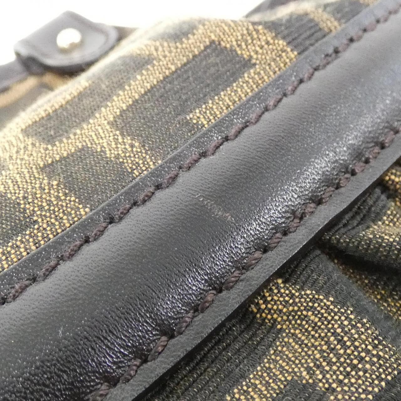 フェンディ 8BH186 JWU ショルダーバッグ