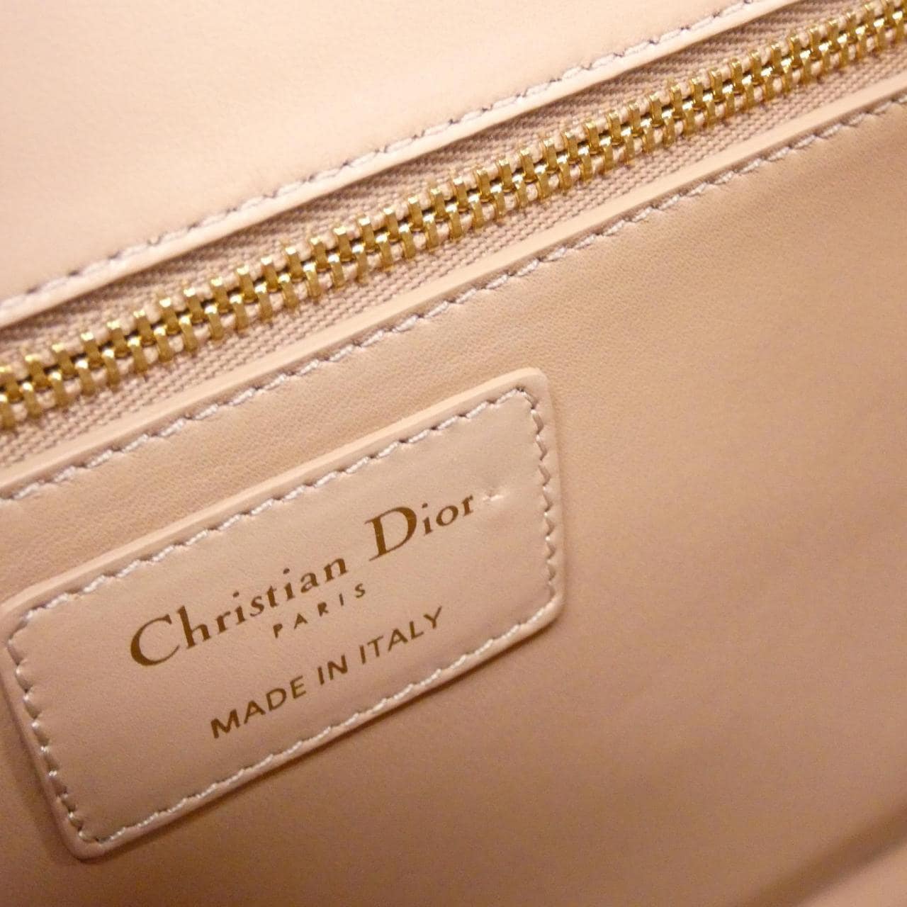 クリスチャンディオール 30 モンテーニュ M9203UMOS ショルダーバッグ