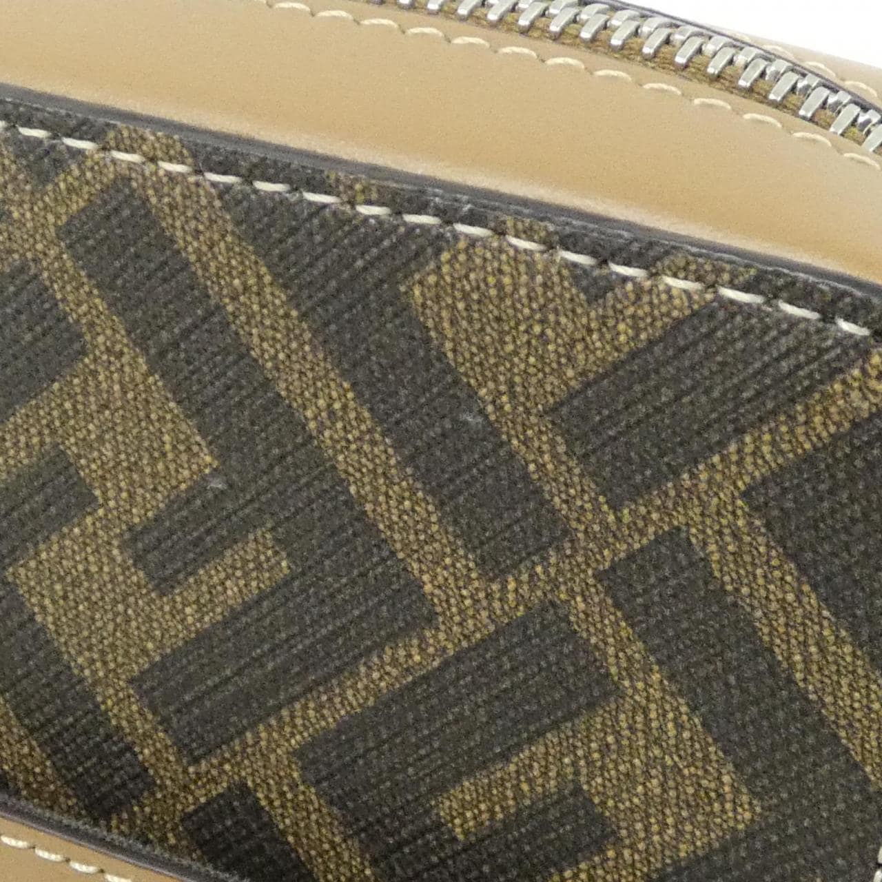 フェンディ 7AS239 AFF2 ショルダーバッグ