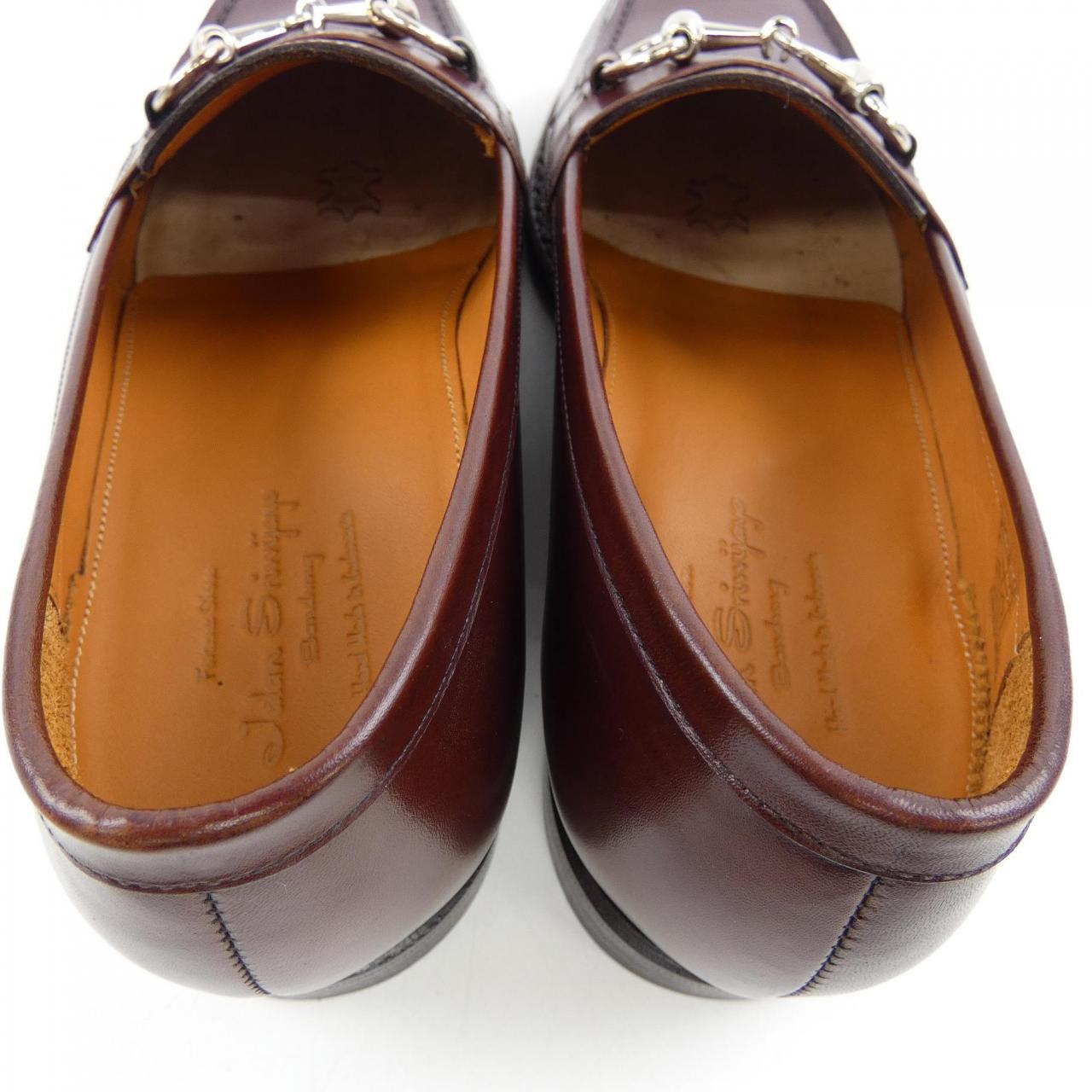 ジャランスリウァヤ JALAN SRIWIJAYA 98976 18045 シューズ