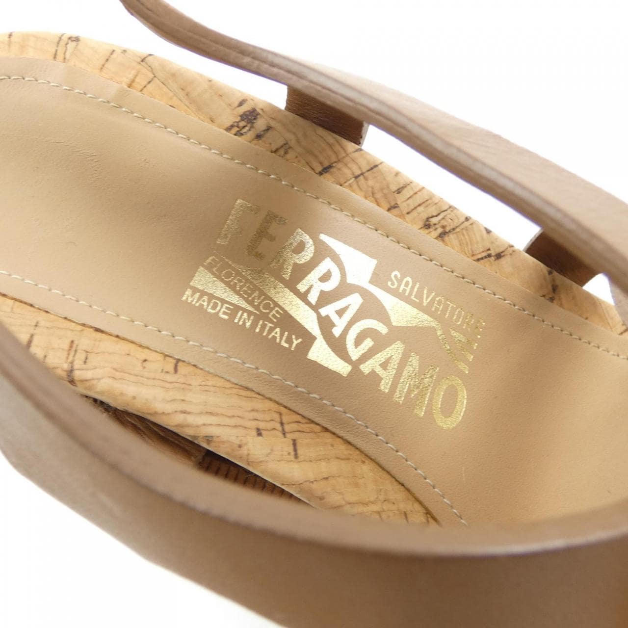 サルヴァトーレフェラガモ SALVATORE FERRAGAMO サンダル