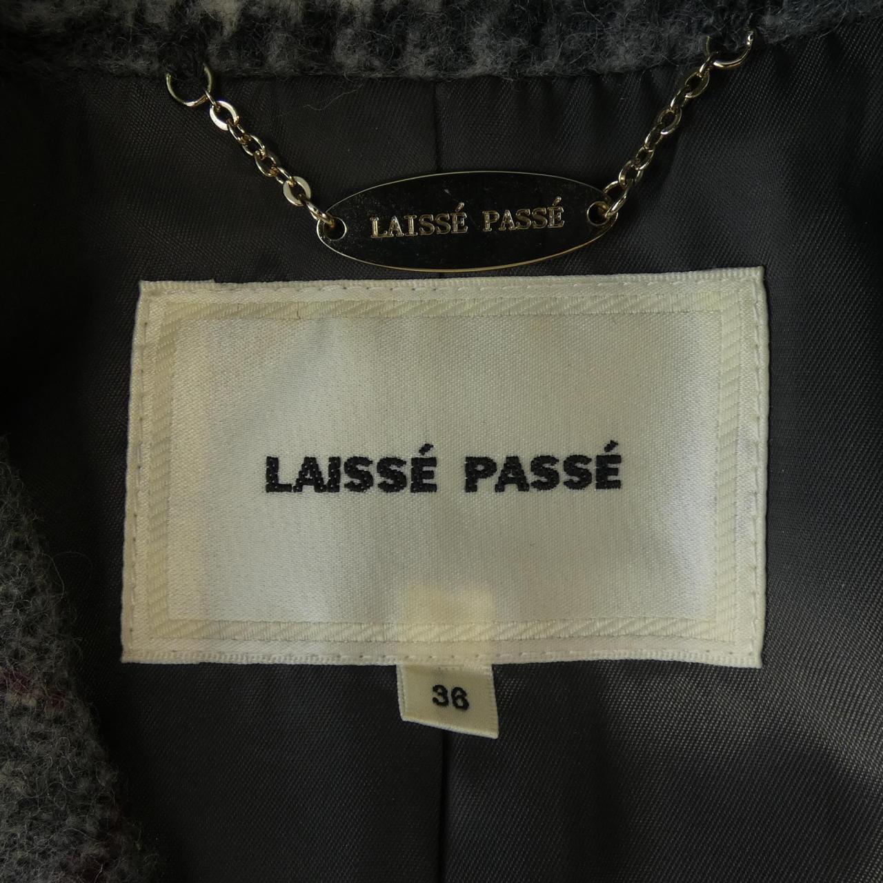 レッセパッセ LAISSE PASSE コート