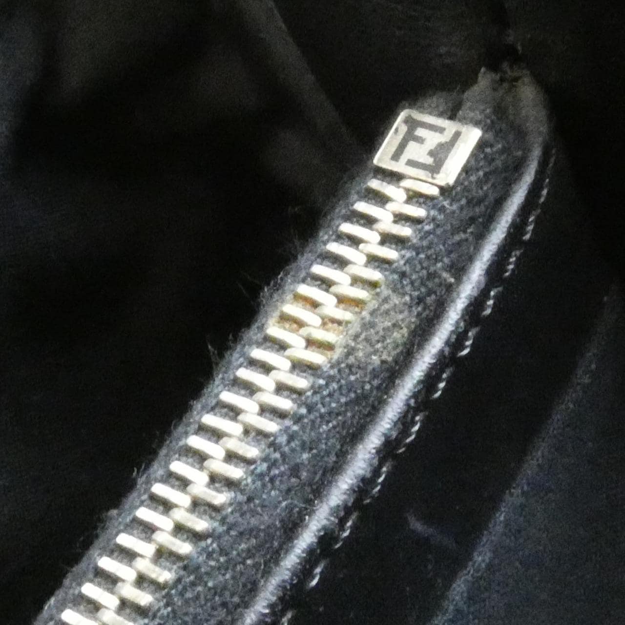 フェンディ プチ トゥージュール 8BH253 N3G バッグ
