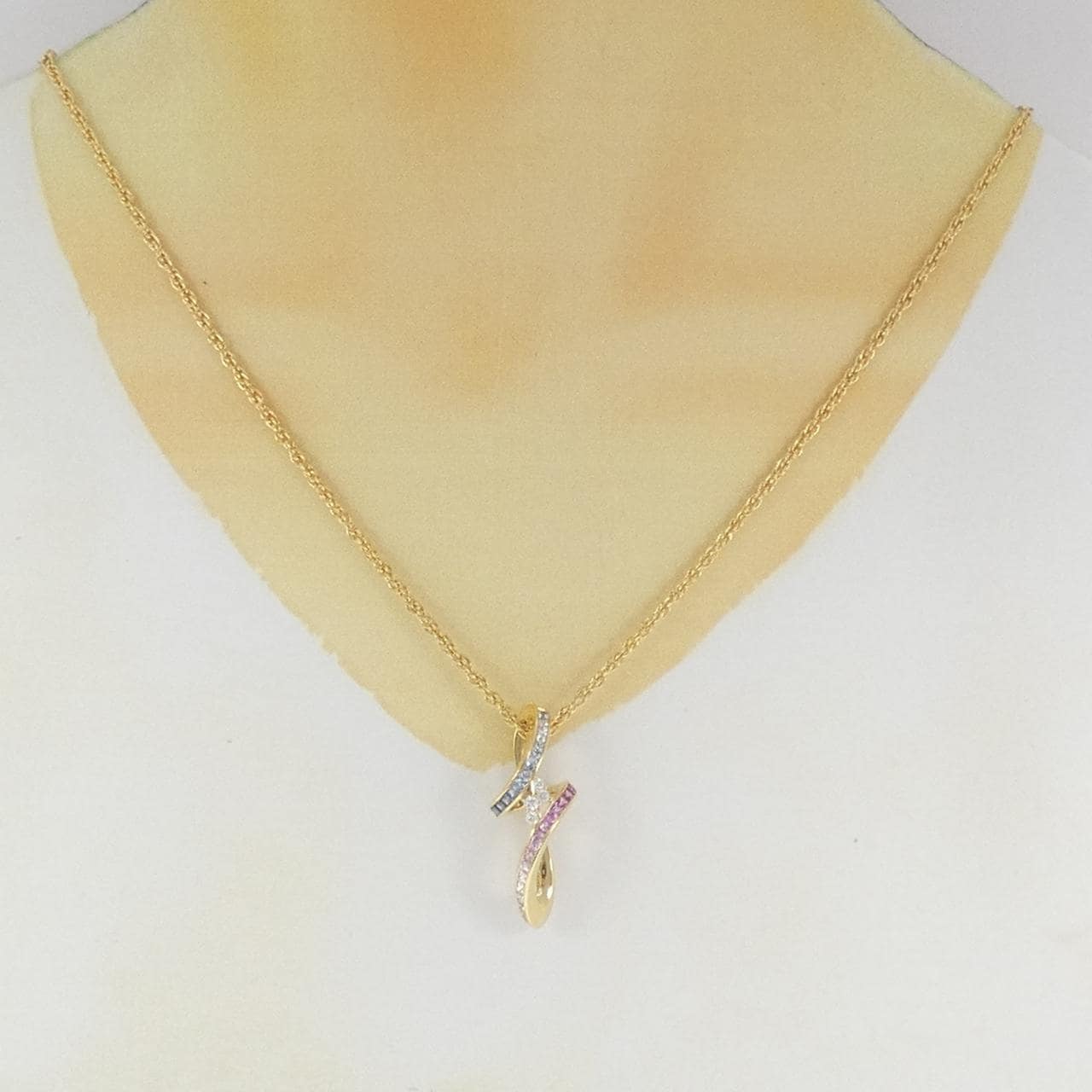 ジュネ サファイヤ ネックレス 1.38CT